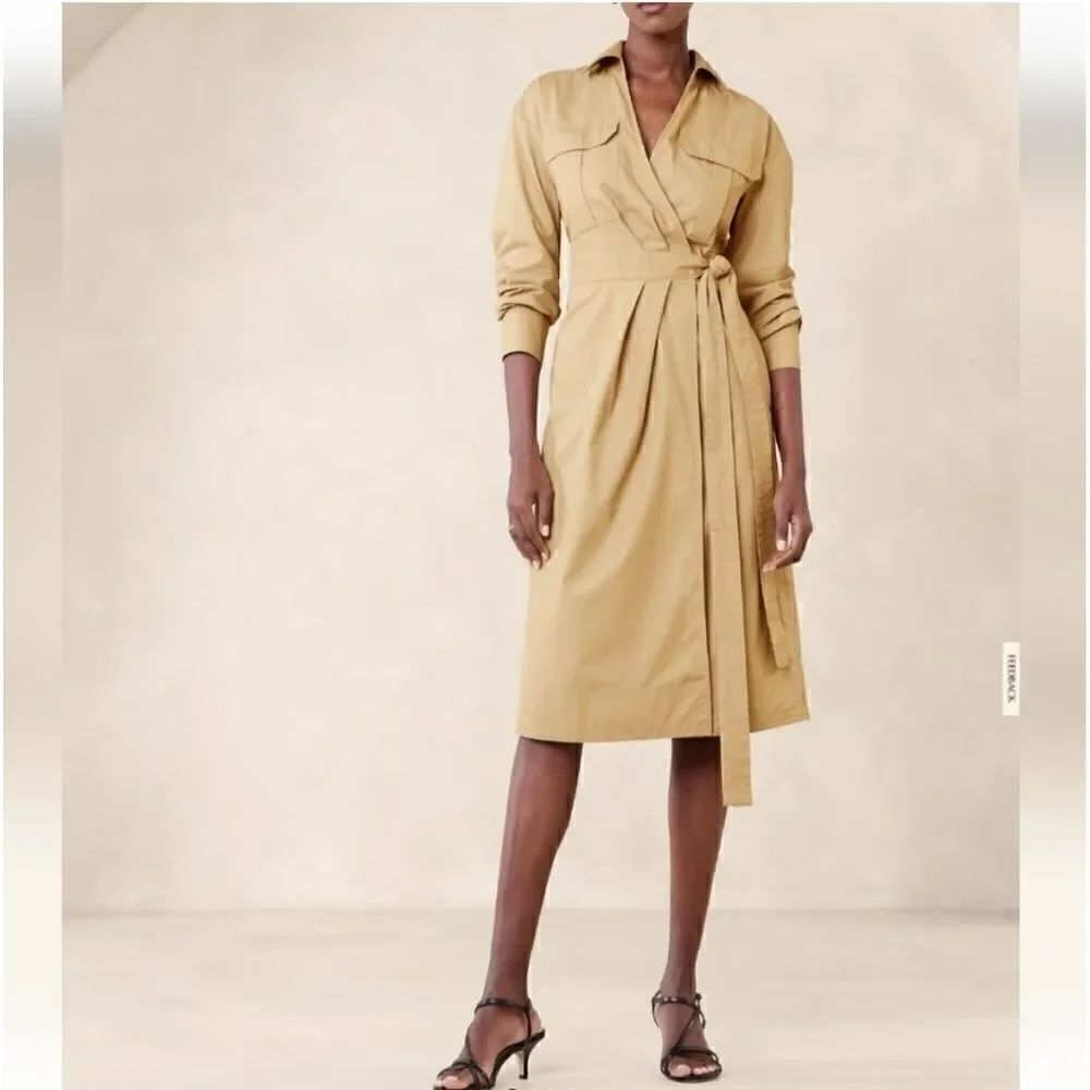 BANANA REPUBLIC POPLIN
MIDI SHIRTDRESS